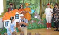 03.06.2025 r. Dzień Dziecka teatr rodzice dzieciom bajka Jaś i Małgosia 1