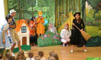 03.06.2025 r. Dzień Dziecka teatr rodzice dzieciom bajka Jaś i Małgosia 1