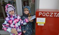 11.04.2025 poczta Wielkanocne kartki wysyłamy Gr. Zaj 1