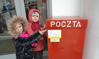 11.04.2025 poczta Wielkanocne kartki wysyłamy Gr. Zaj 1