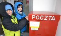 11.04.2025 poczta Wielkanocne kartki wysyłamy Gr. Zaj 1
