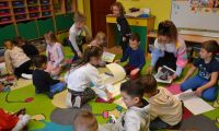 18.02.2025 r. Spotkanie z Panią z Biblioteki w gr. Sarenki i Zajączki 1