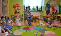 16.05.2024 r. Spotkanie edukacyjne z Panią z Biblioteki Miejskiej Zajaczki i Sarenki 1