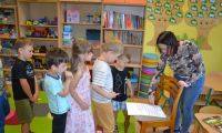 16.05.2024 r. Spotkanie edukacyjne z Panią z Biblioteki Miejskiej Zajaczki i Sarenki 1