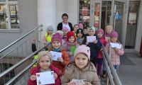 14.03.2024 r. Wyjscie na poczte O bliskich pamiętamy kartke wysylamy 1