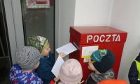 14.03.2024 r. Wyjscie na poczte O bliskich pamiętamy kartke wysylamy 1