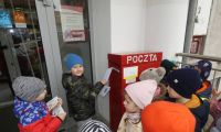 14.03.2024 r. Wyjscie na poczte O bliskich pamiętamy kartke wysylamy 1